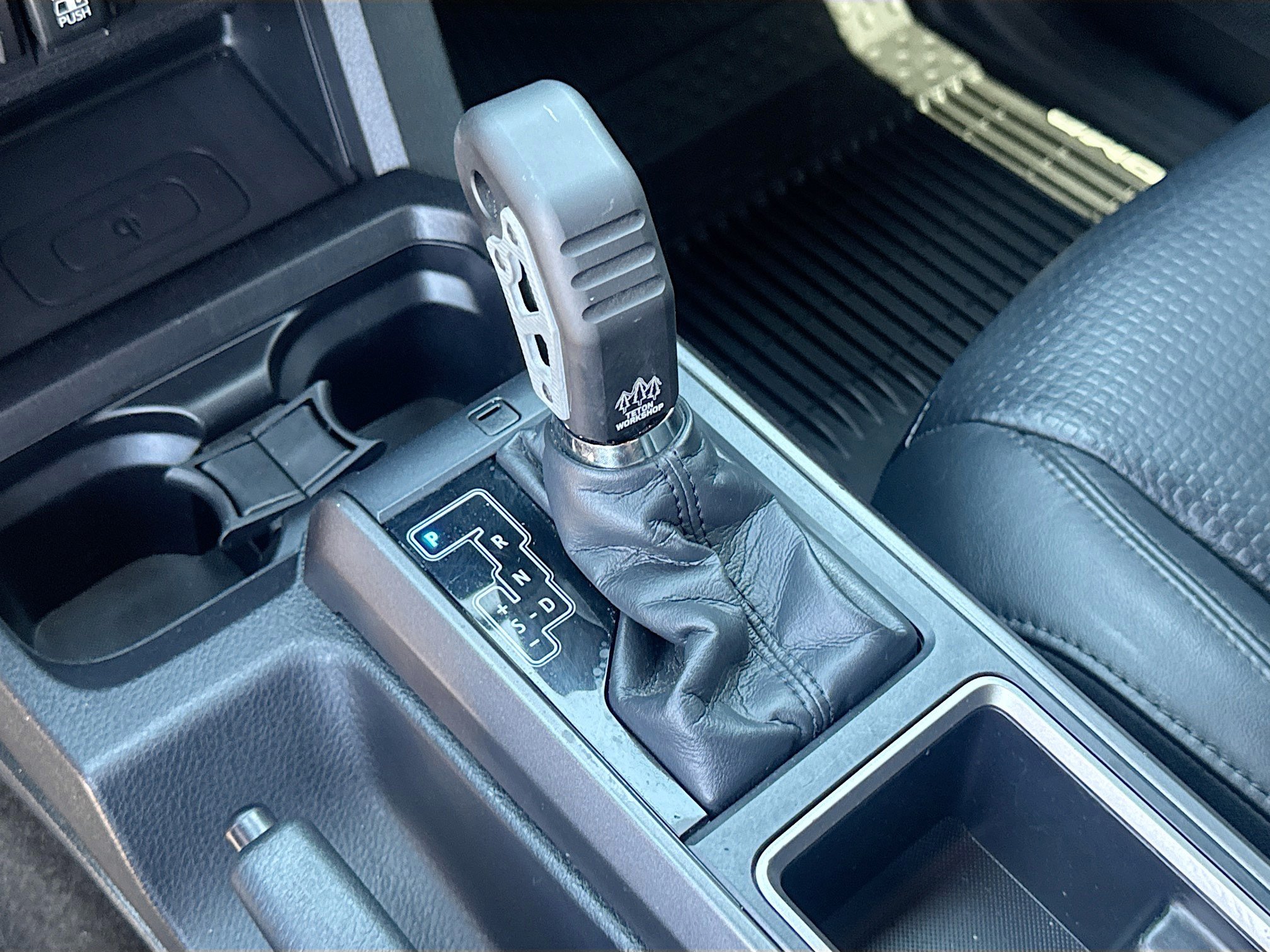 2020 Toyota Tacoma TRD Sport - Photo 19