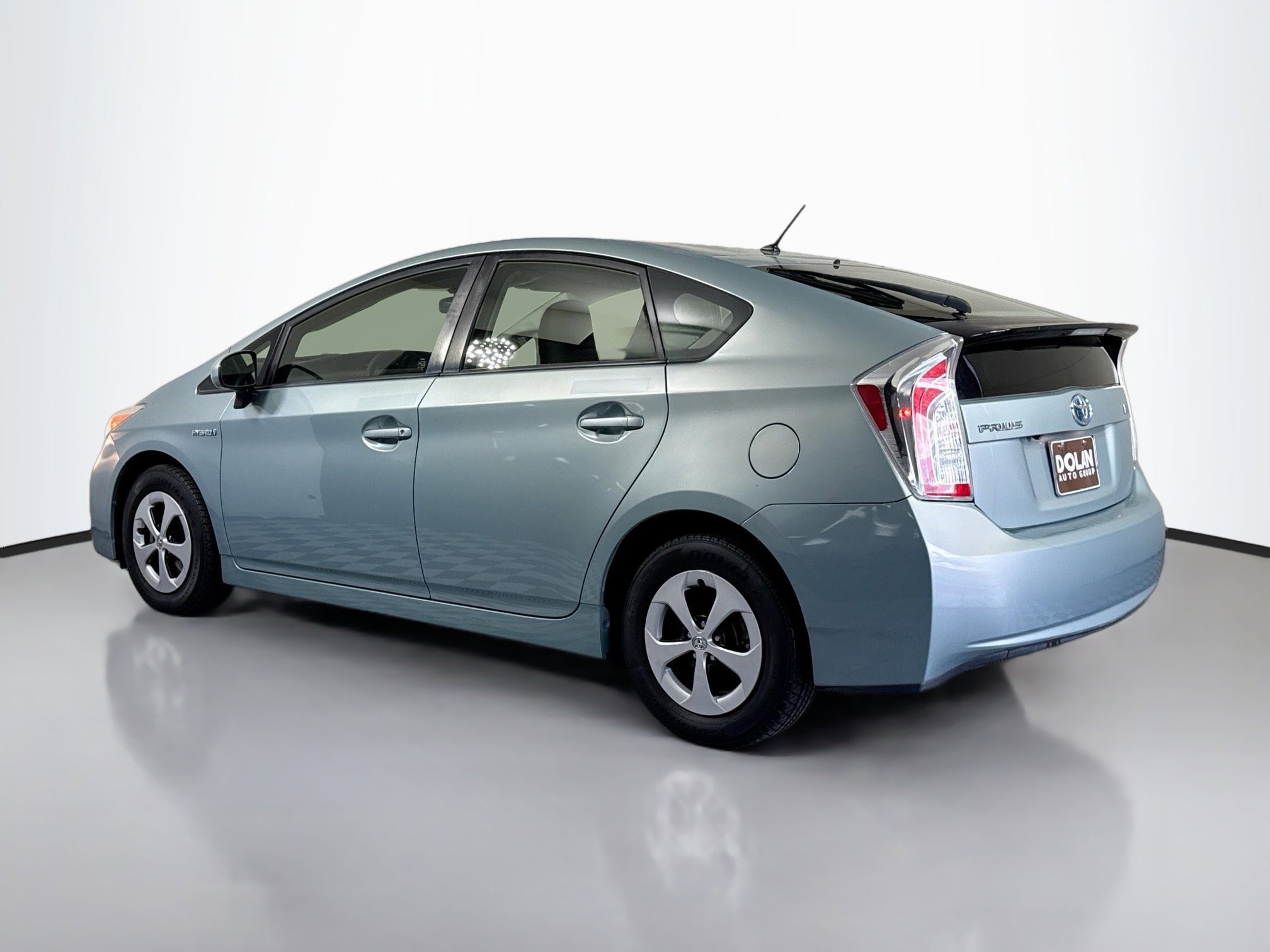 2015 Toyota Prius Four photo 4
