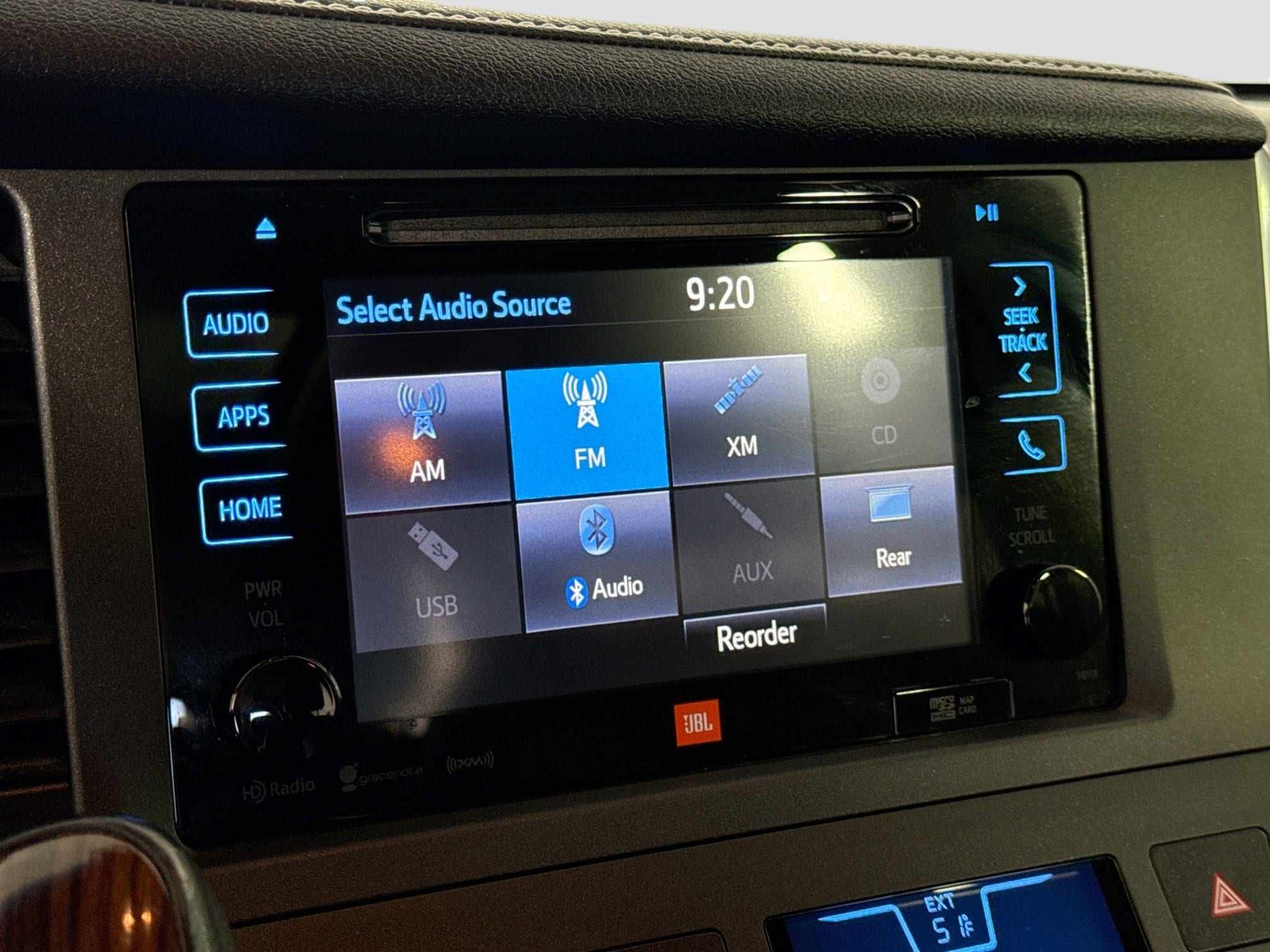 2017 Toyota Sienna Limited - Photo 16