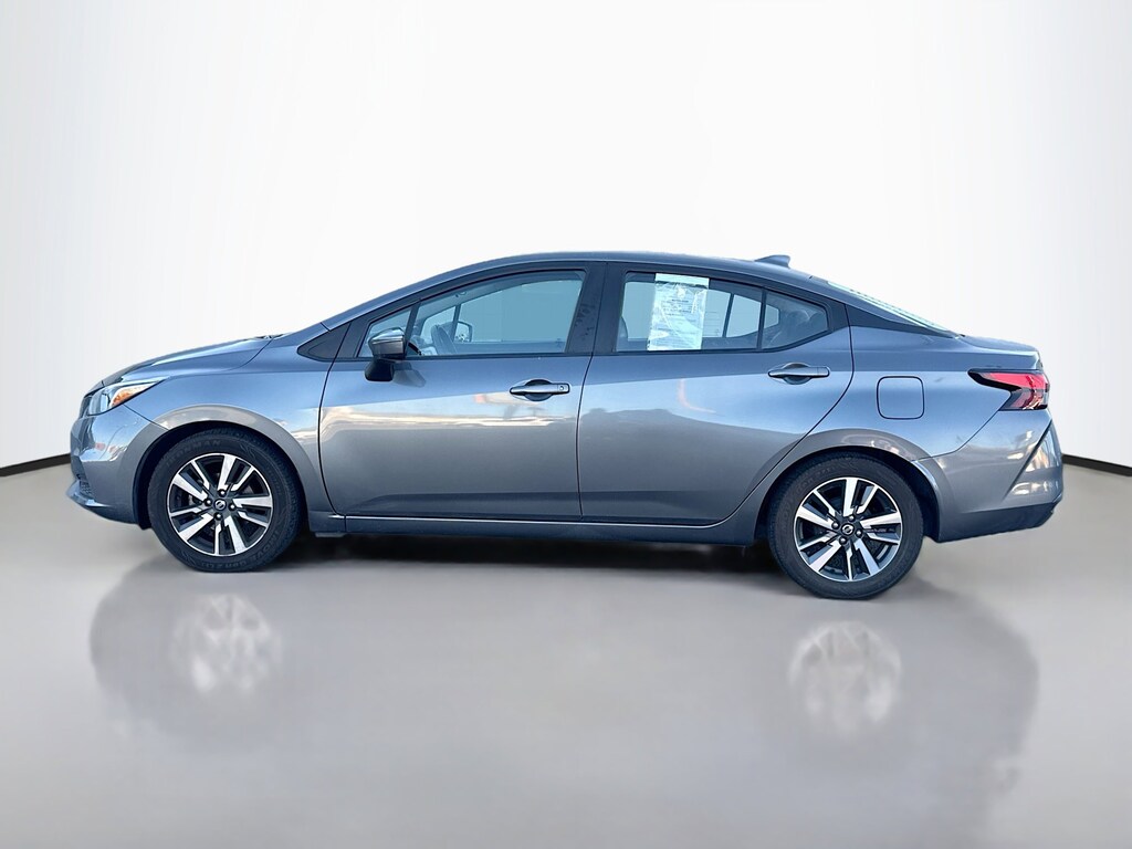 Used 2021 Nissan Versa 1.6 SV Sedan