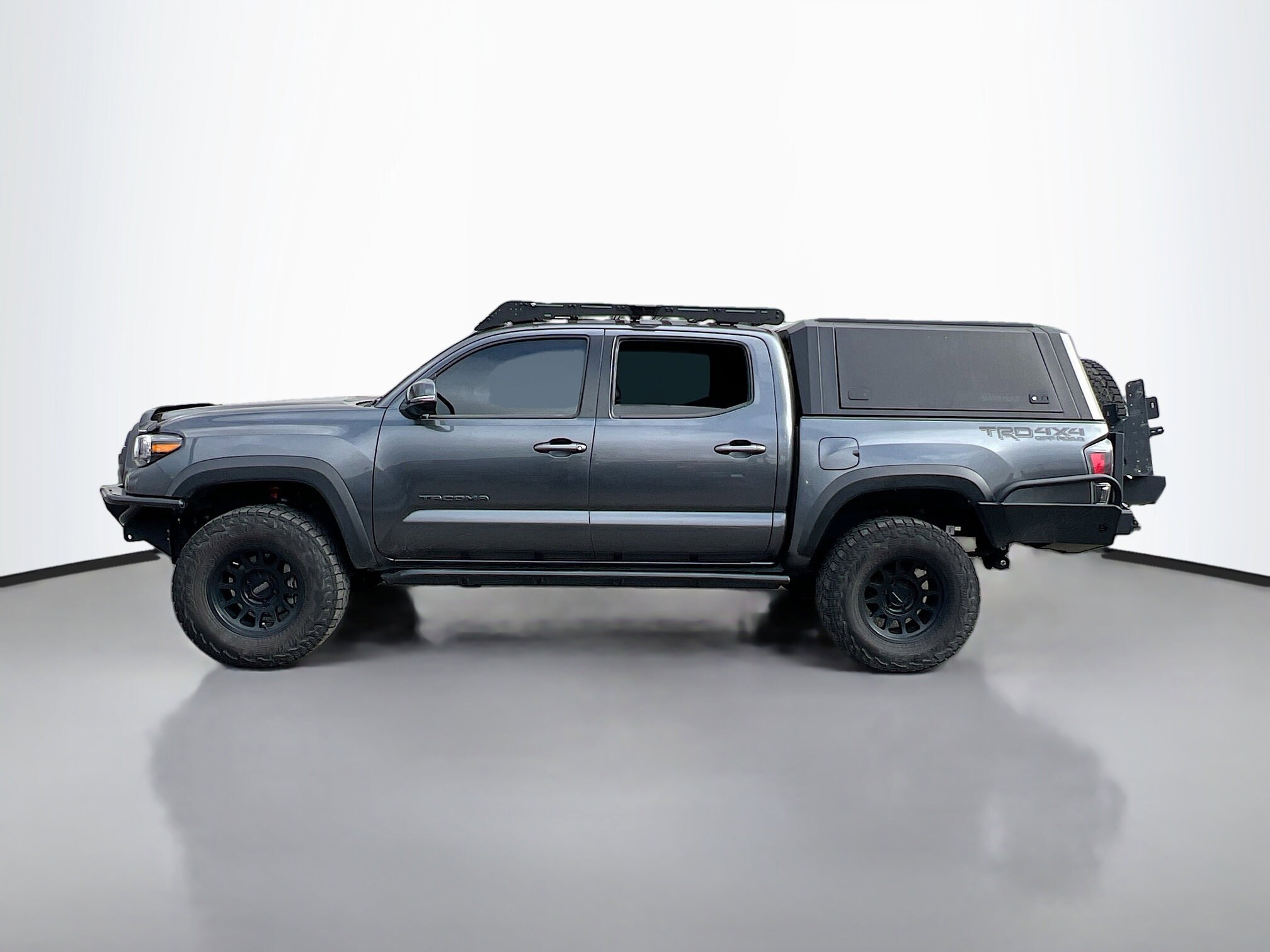 2022 Toyota Tacoma SR V6 photo 3