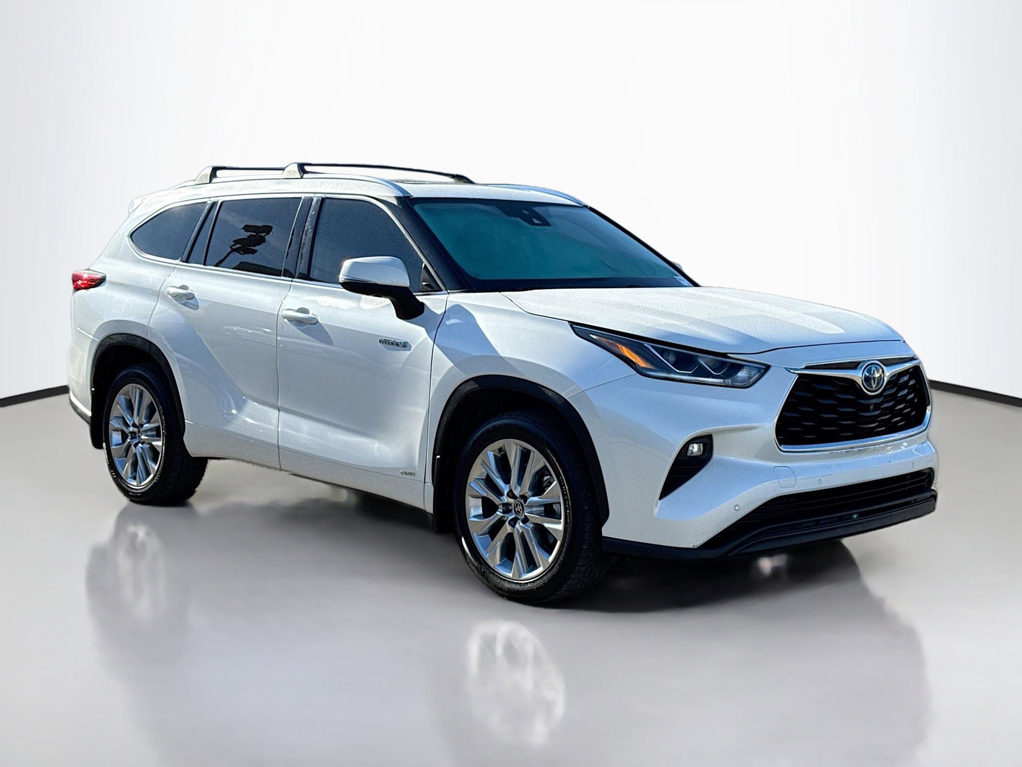 2020 Toyota Highlander Hybrid SUV  2020 Toyota Highlander Hybrid SUV