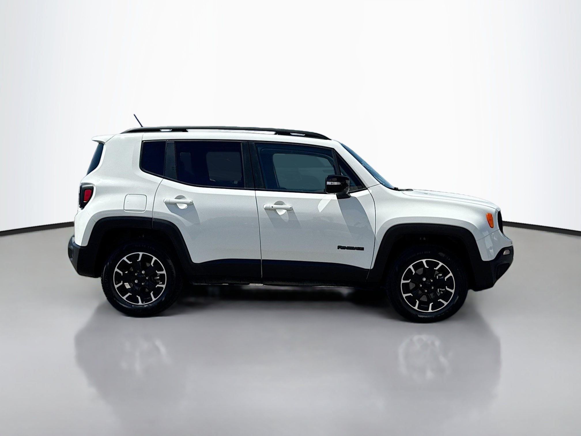 2023 Jeep Renegade Upland - Photo 17