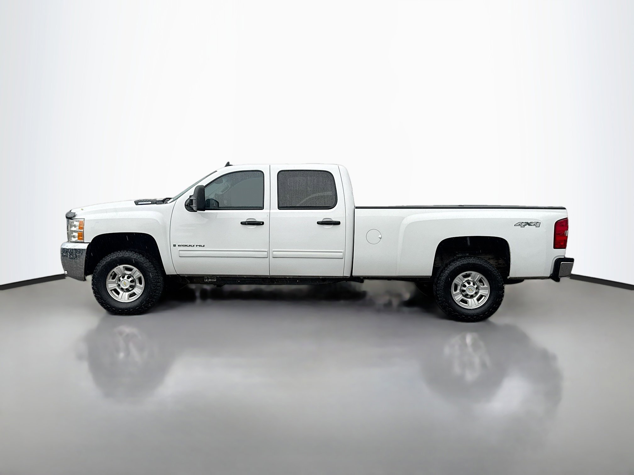 2009 Chevrolet Silverado 2500HD LT photo 3