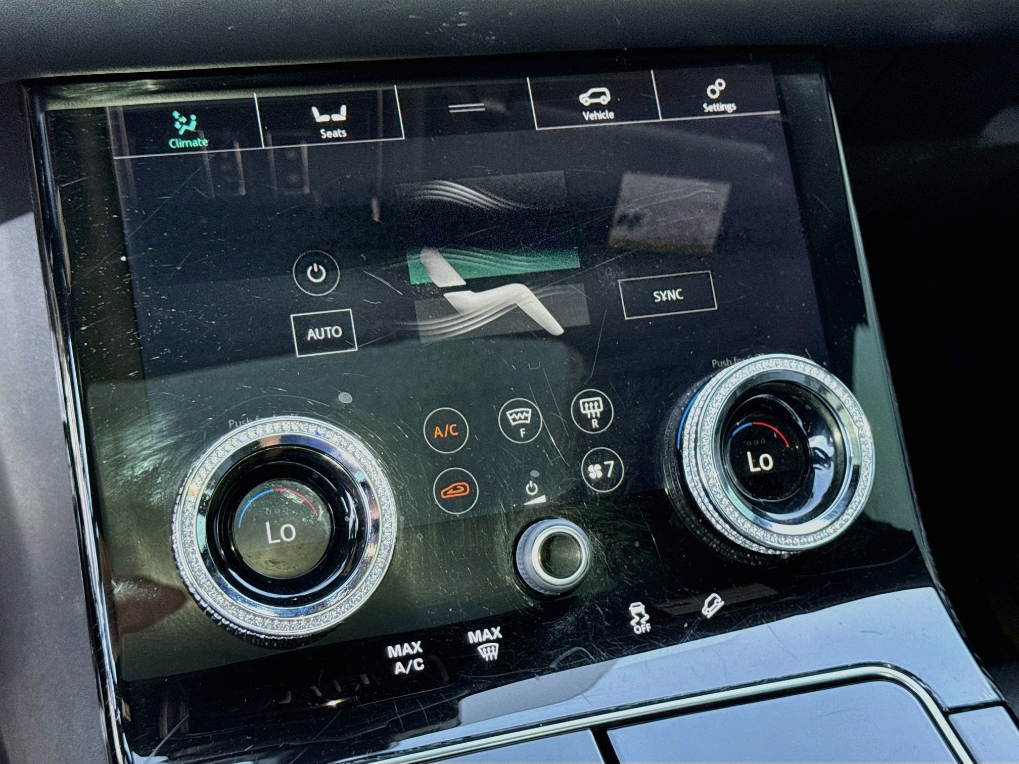 2018 Land Rover Range Rover Velar SE - Photo 17