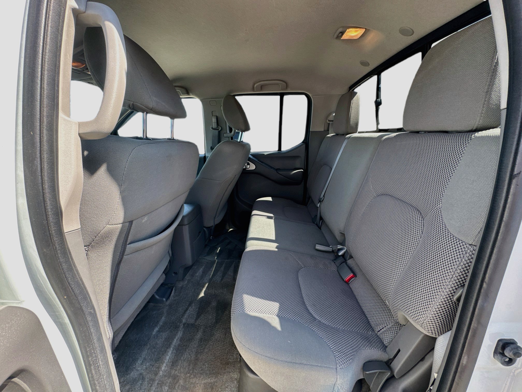 2018 Nissan Frontier SV - Photo 9