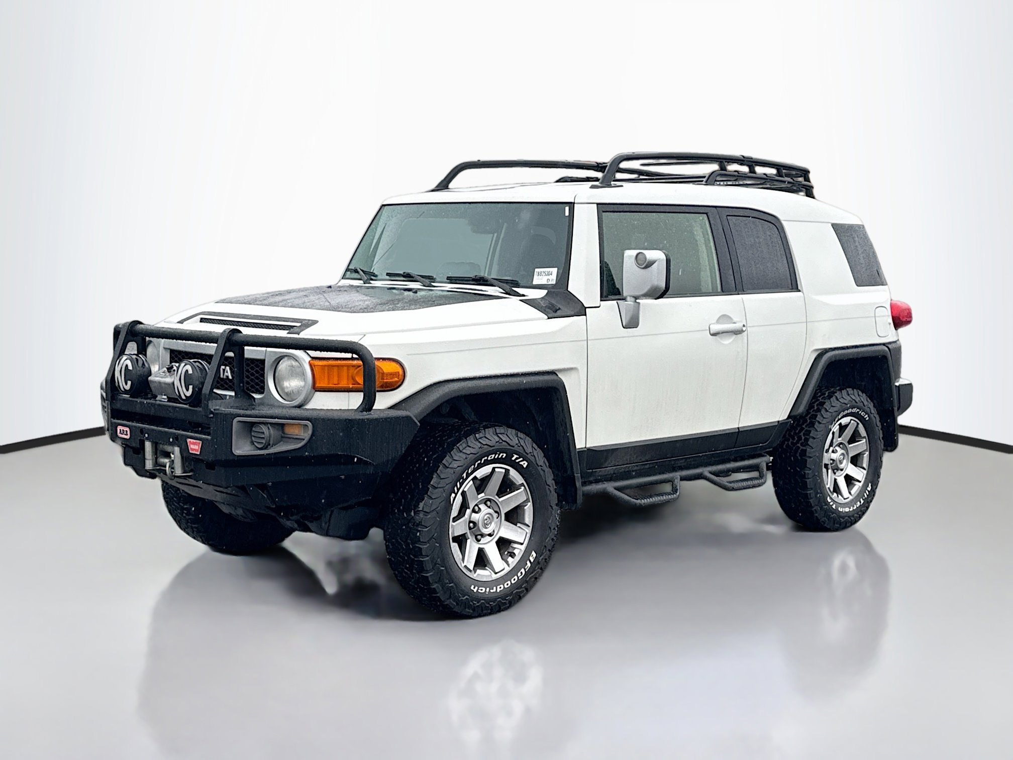 2014 Toyota FJ Cruiser Base photo 2