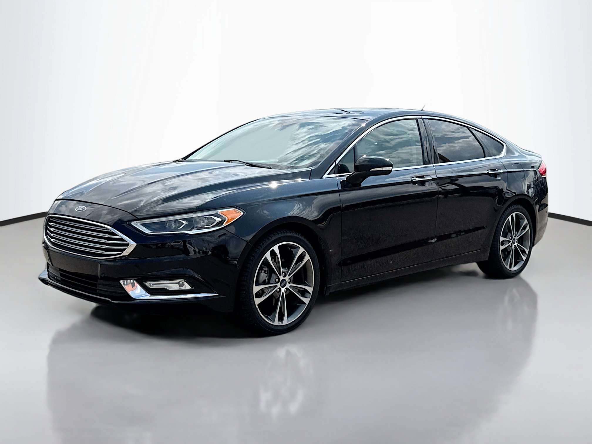 2017 Ford Fusion Titanium photo 2