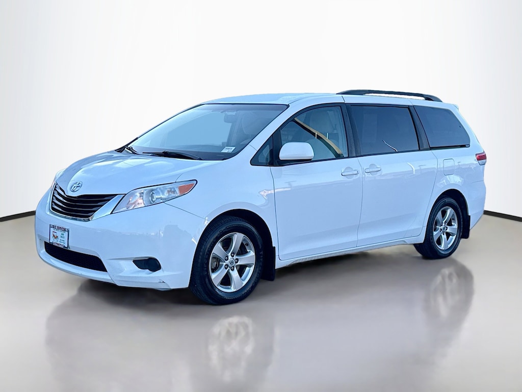 Used 2014 Toyota Sienna LE Van