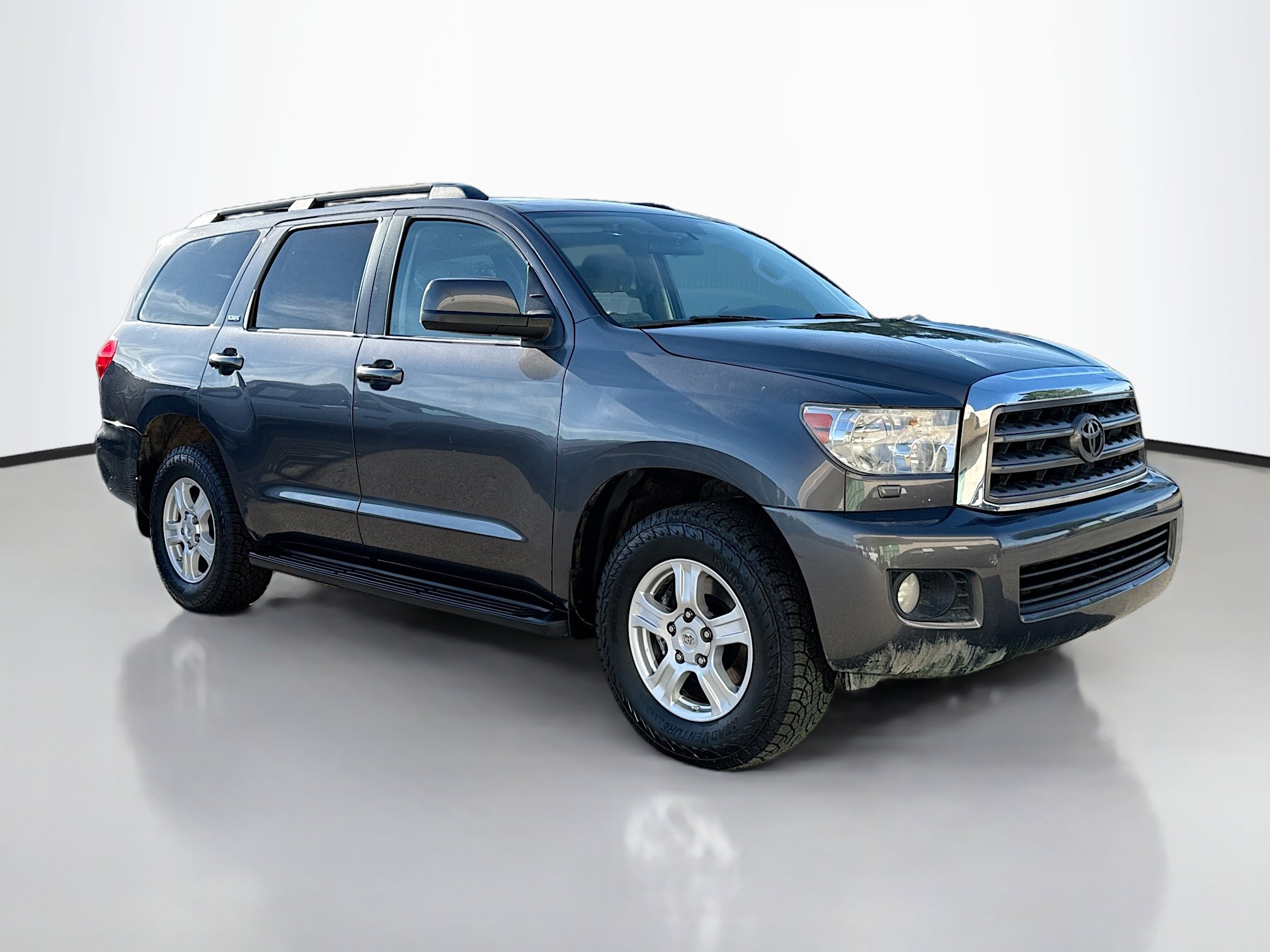 2016 Toyota Sequoia 5.7 Auto 4WD SR5's photo
