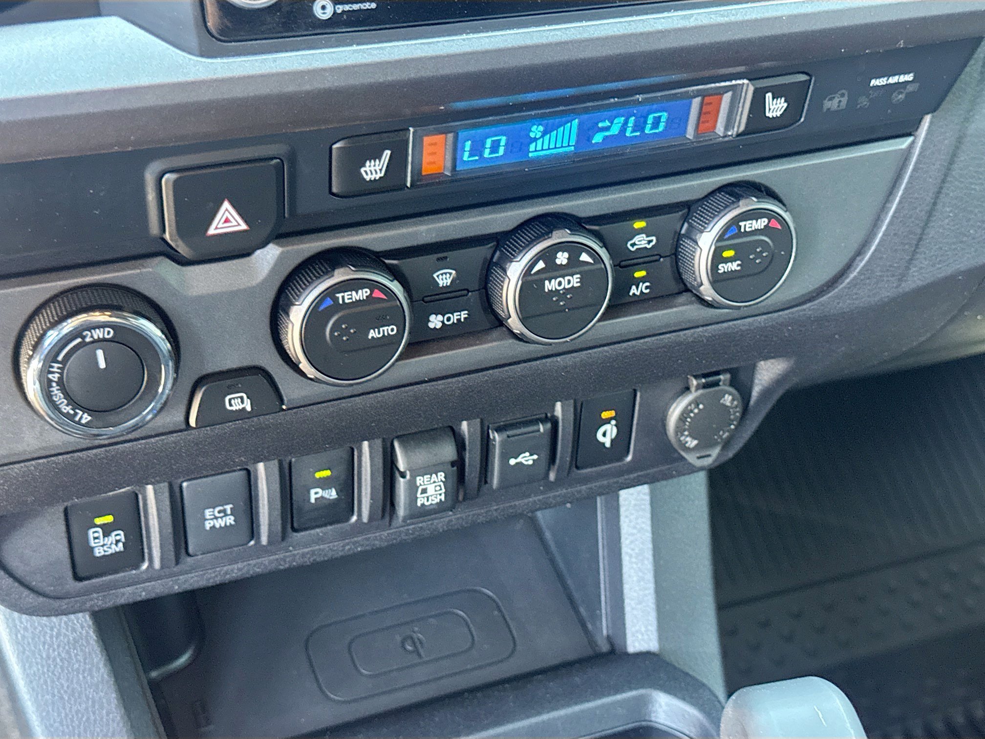 2020 Toyota Tacoma TRD Sport - Photo 18