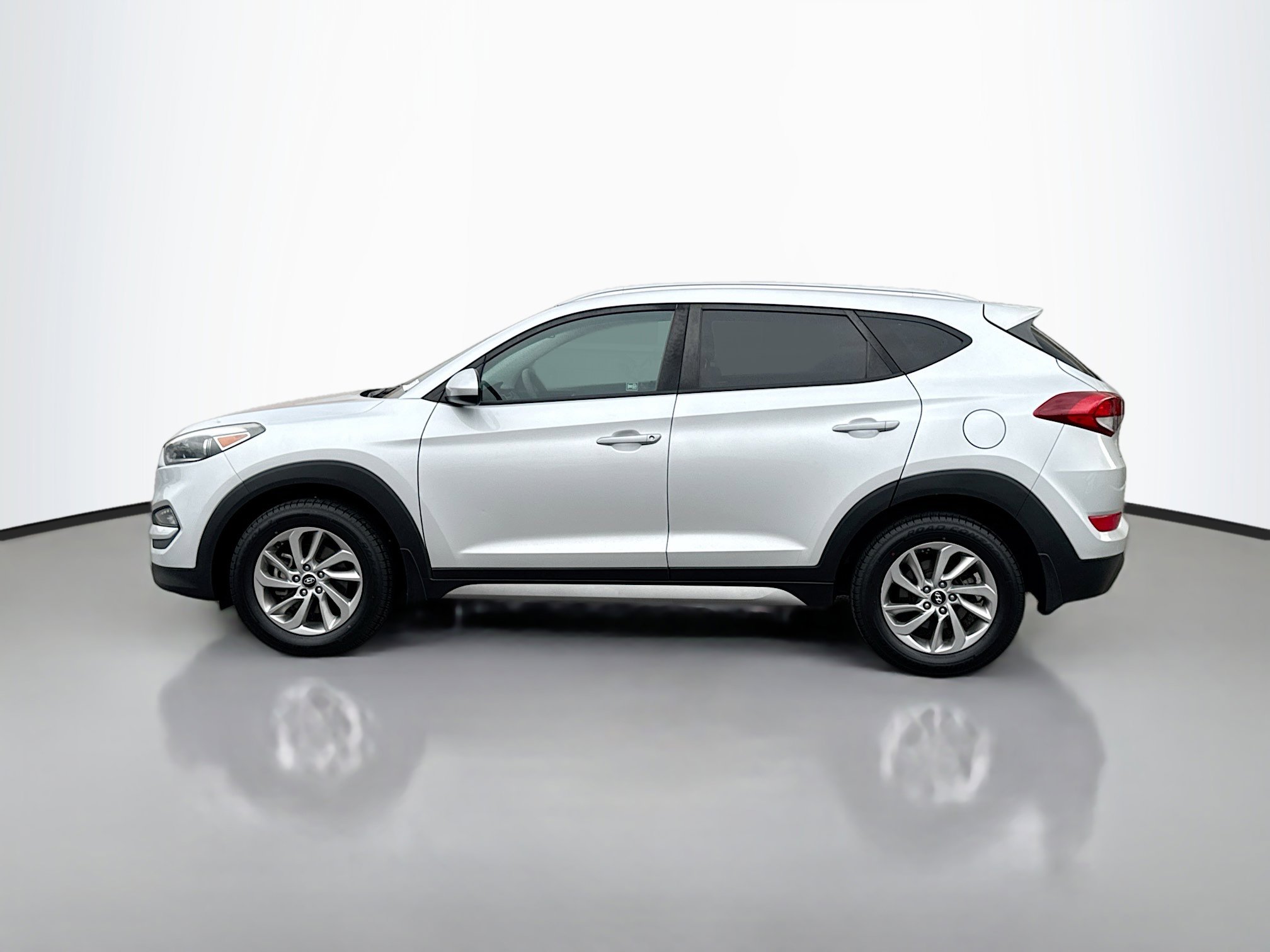 2017 Hyundai Tucson SE photo 3
