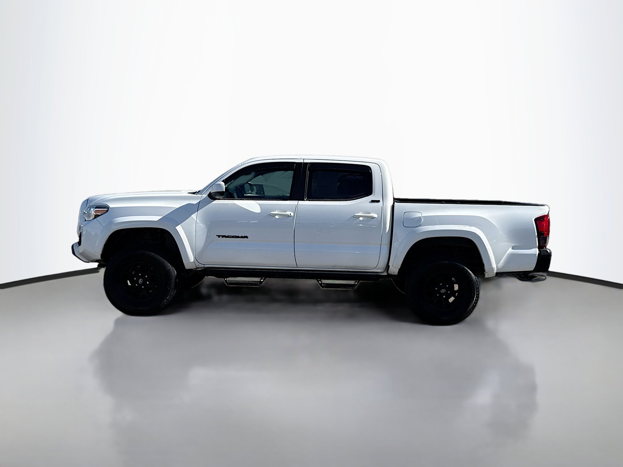 2021 Toyota Tacoma SR5 V6 photo 3