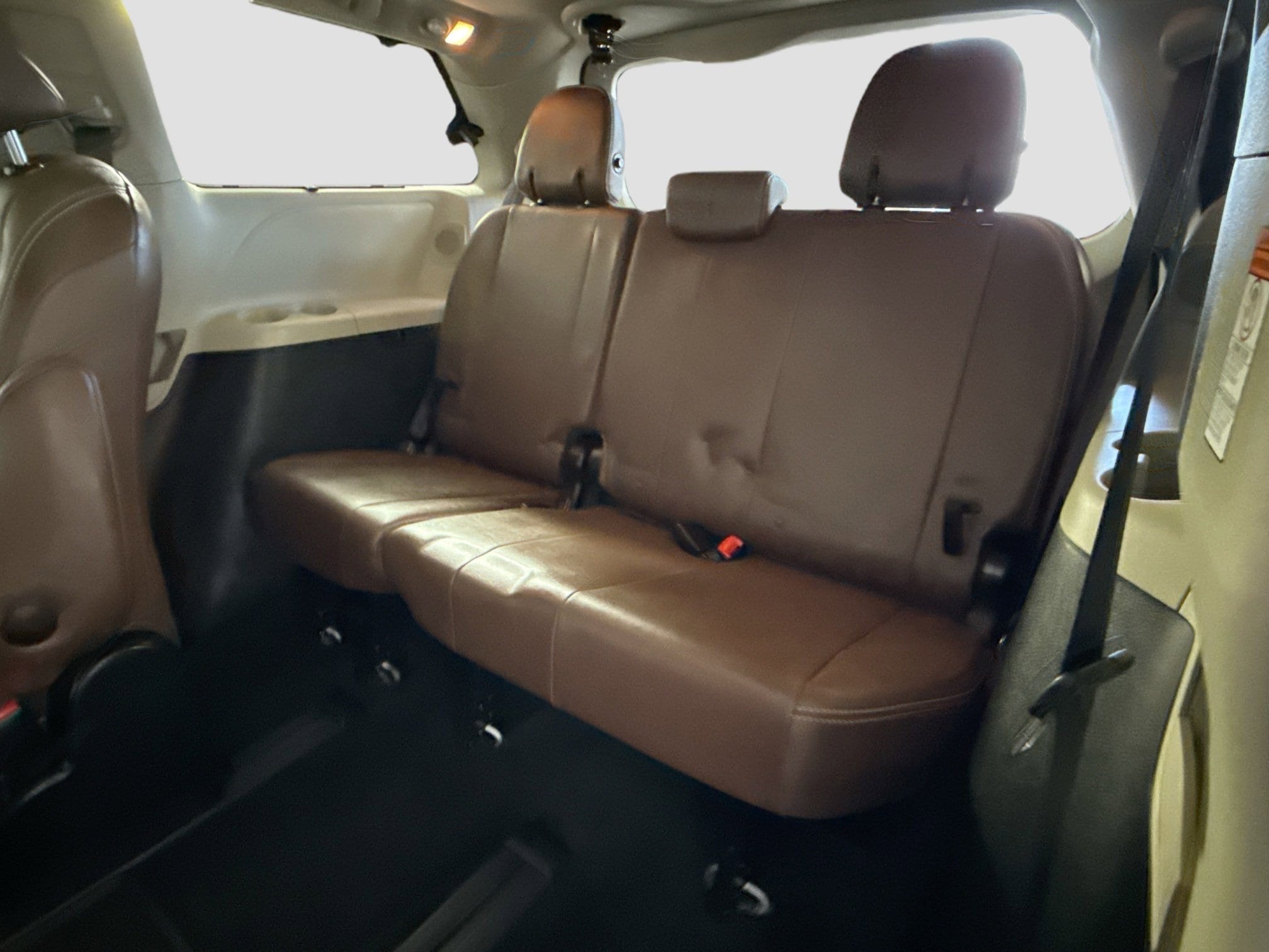 2017 Toyota Sienna Limited - Photo 11