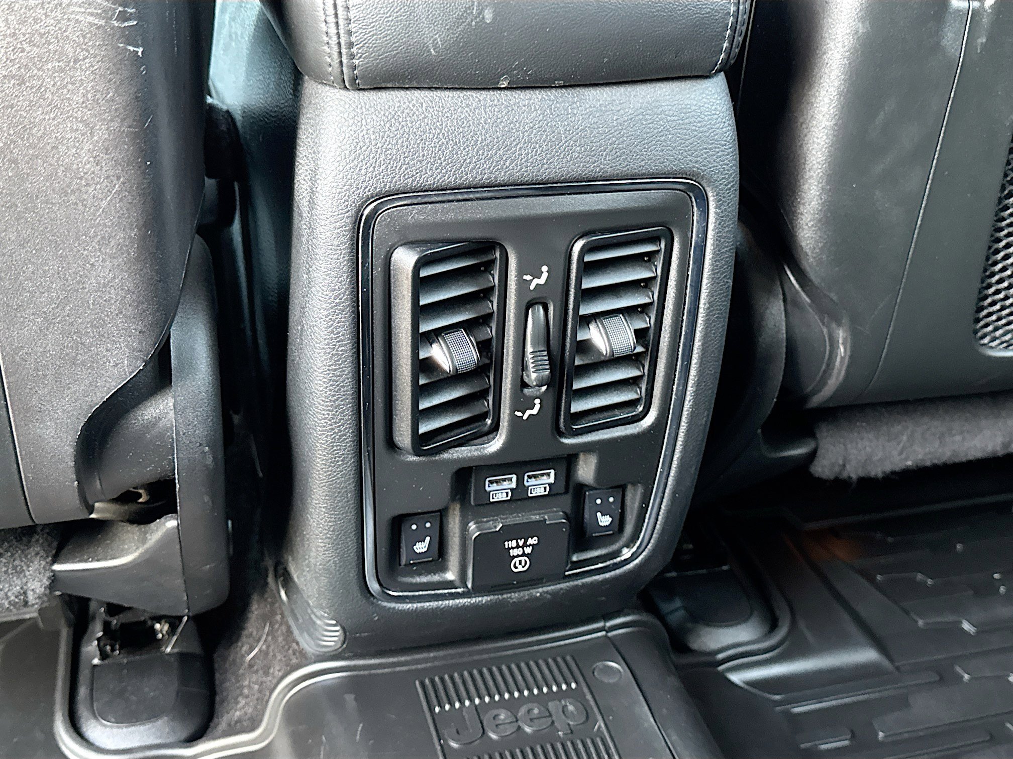 2018 Jeep Grand Cherokee Overland - Photo 23