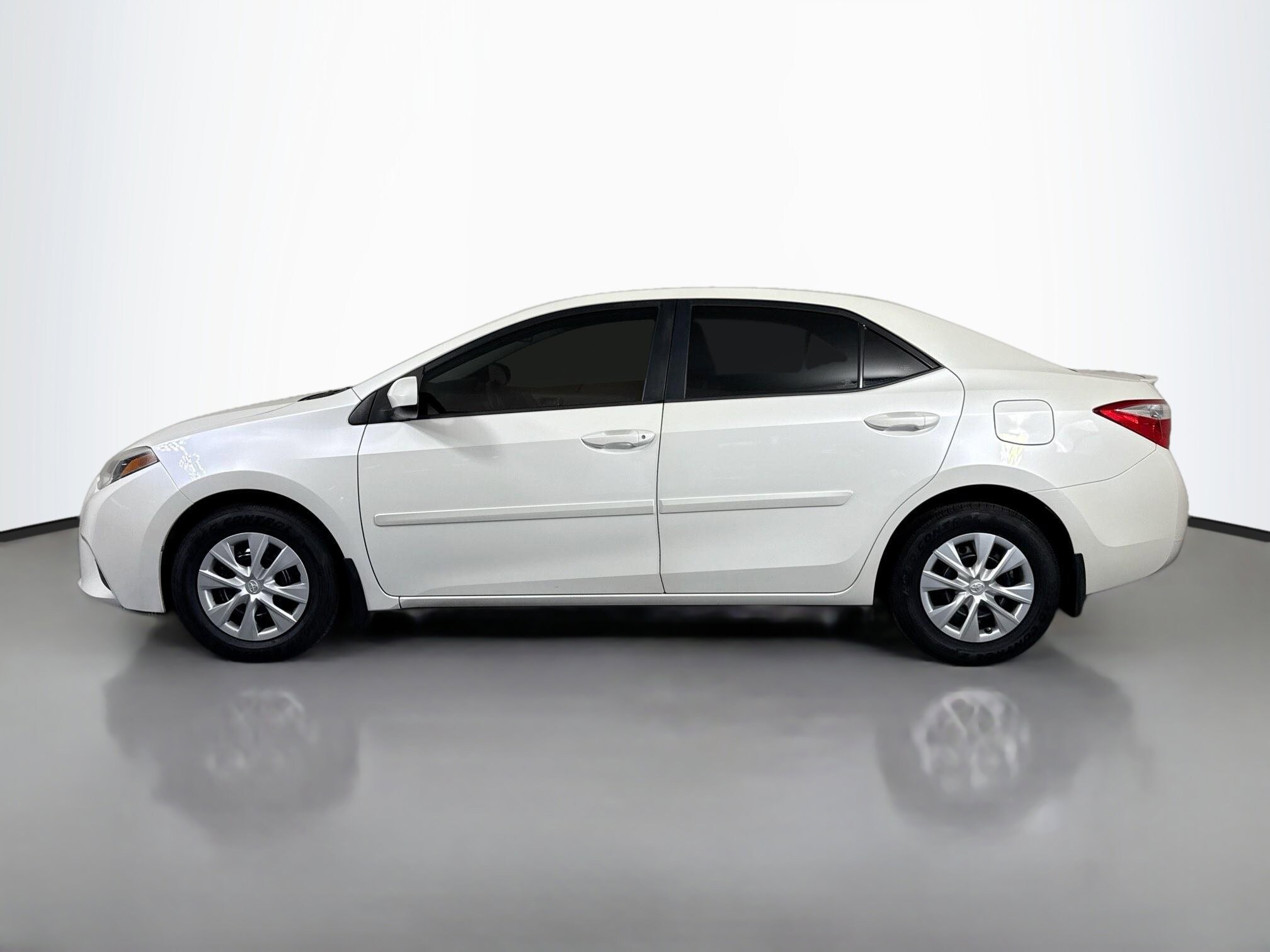 2014 Toyota Corolla LE Eco photo 2
