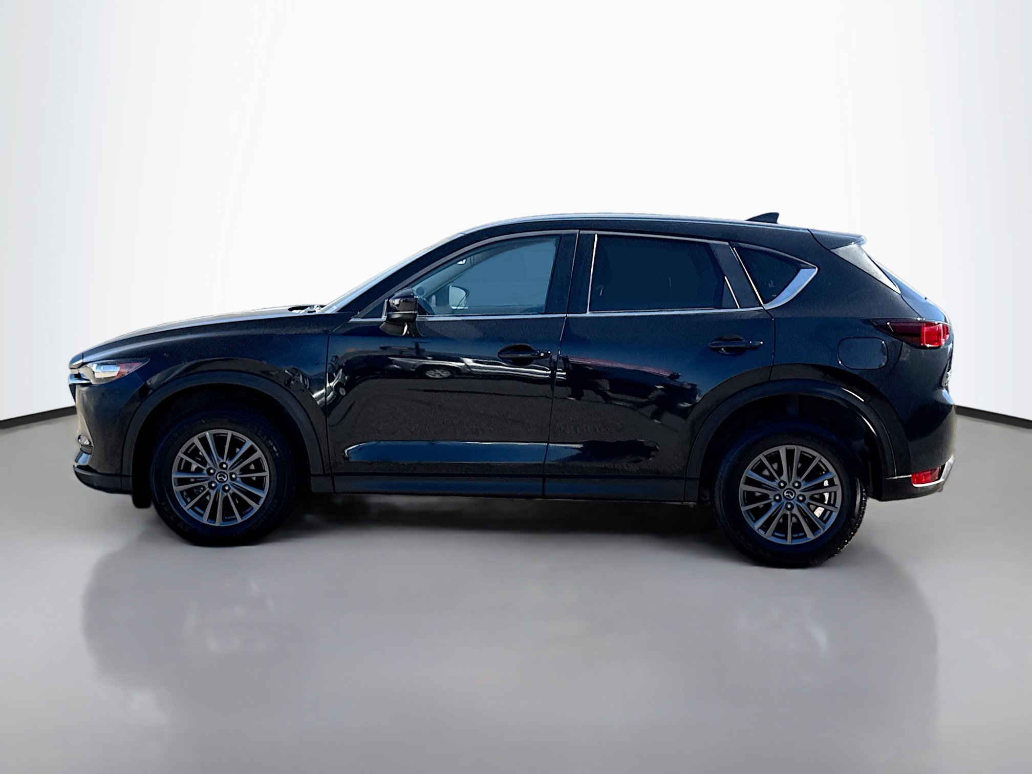 2019 Mazda CX-5 Touring photo 2