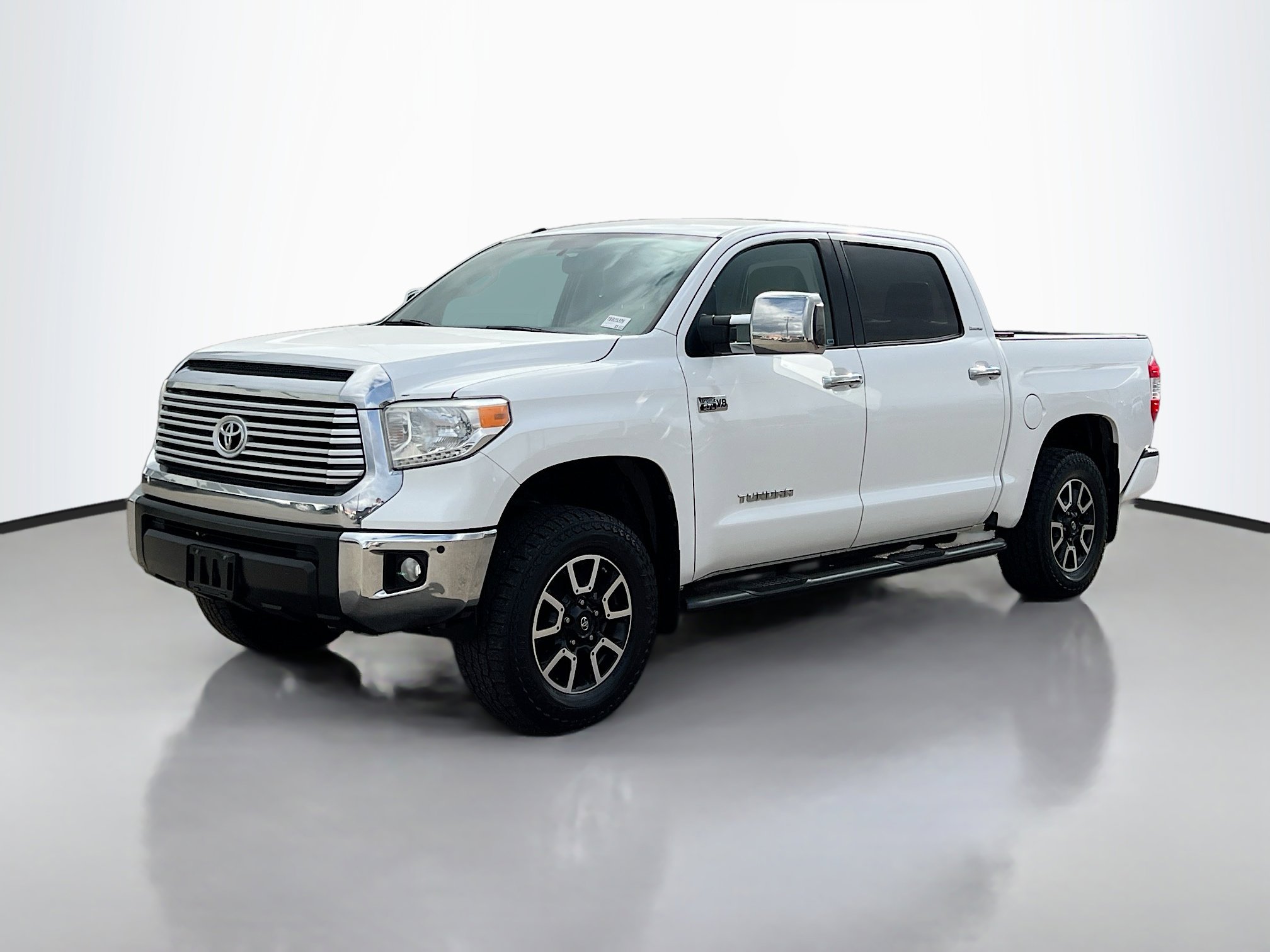 2017 Toyota Tundra Limited CrewMax photo 2