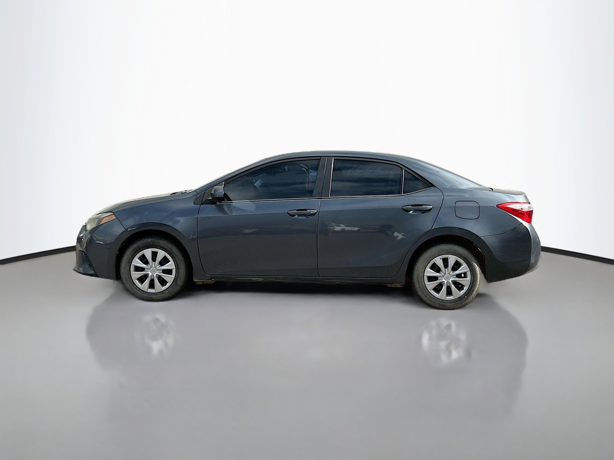 2015 Toyota Corolla L photo 3
