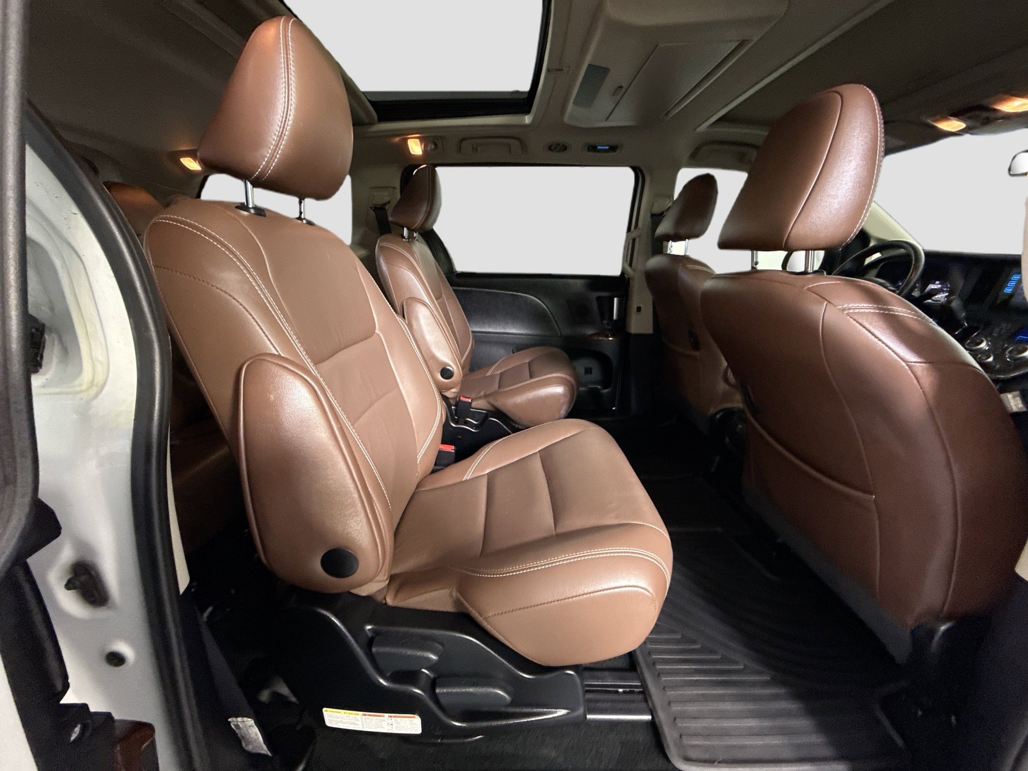 2017 Toyota Sienna Limited - Photo 23