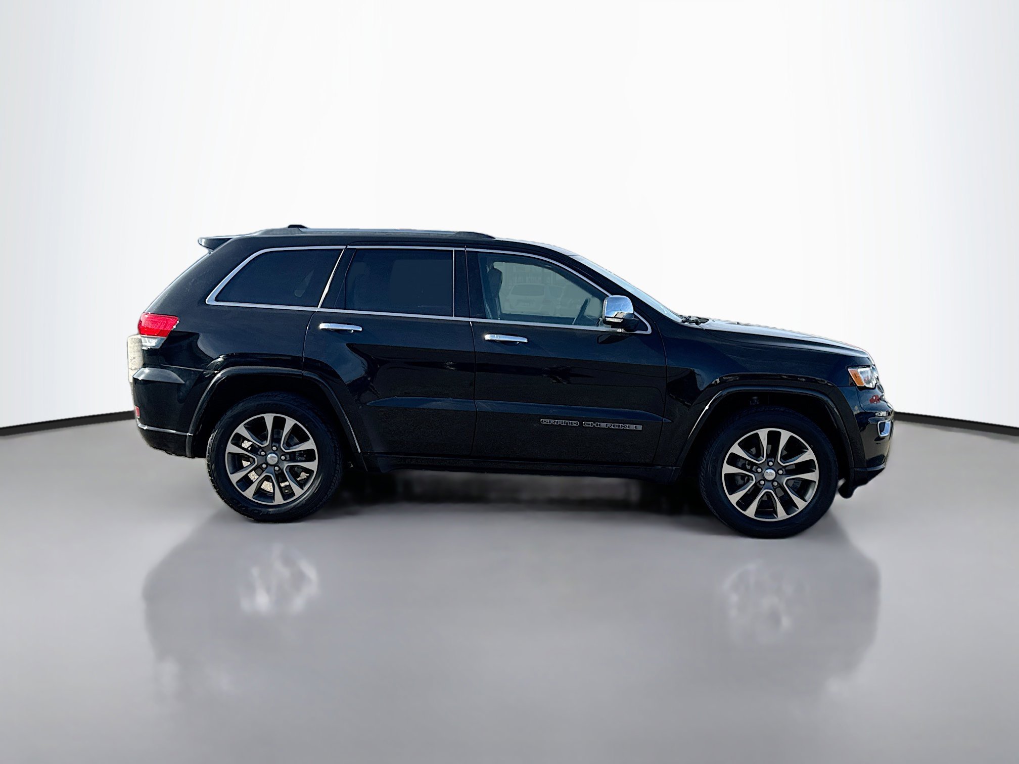 2018 Jeep Grand Cherokee Overland - Photo 19