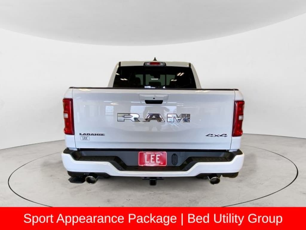 New 2026 Ram 1500 LARAMIE CREW CAB 4X4 5'7 BOX Pickup