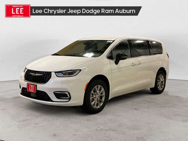 2026 Chrysler Pacifica Passenger Van 