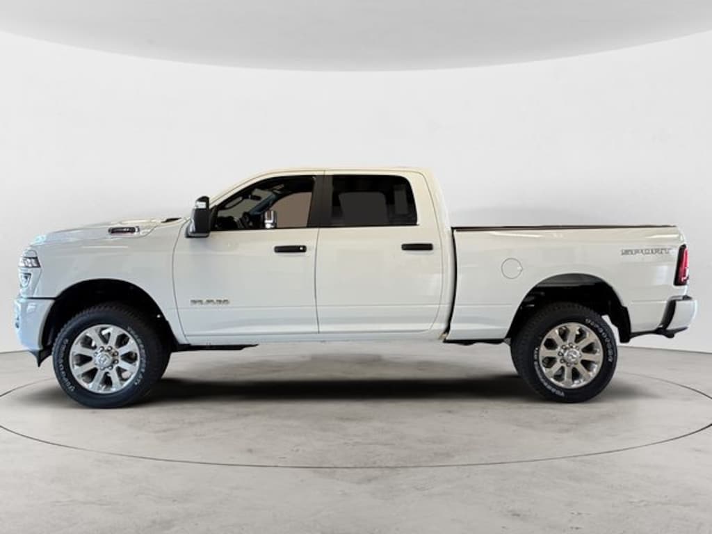 New 2026 Ram 2500 BIG HORN CREW CAB 4X4 6'4 BOX Pickup