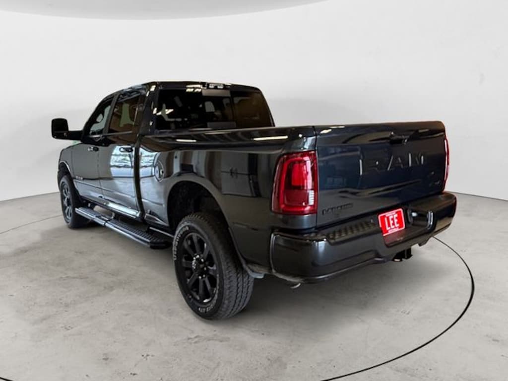New 2026 Ram 2500 LARAMIE CREW CAB 4X4 6'4 BOX Pickup
