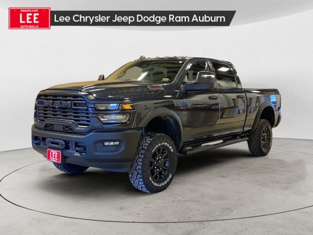 New 2026 Ram 2500 TRADESMAN CREW CAB 4X4 6'4 BOX Pickup