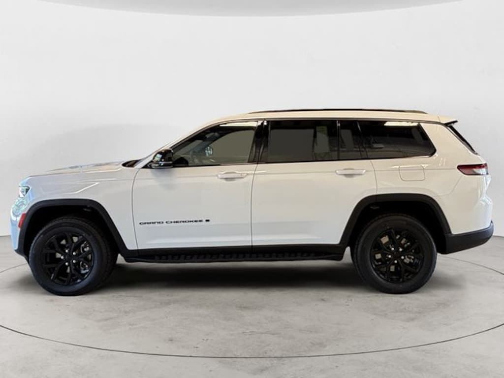 New 2026 Jeep Grand Cherokee L LAREDO ALTITUDE 4X4 Sport Utility