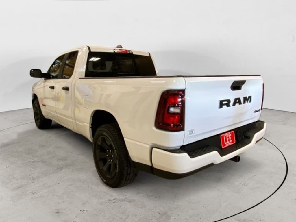 New 2026 Ram 1500 EXPRESS QUAD CAB 4X4 6'4 BOX Pickup