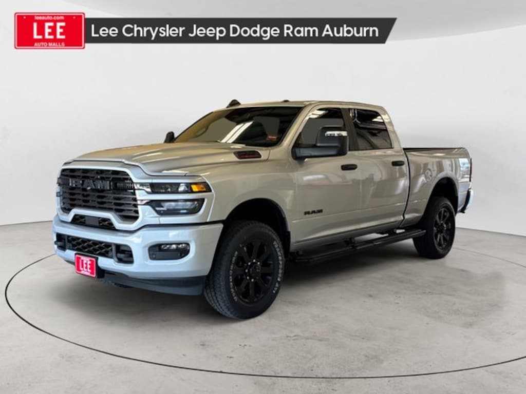 New 2026 Ram 2500 BIG HORN CREW CAB 4X4 6'4 BOX Pickup