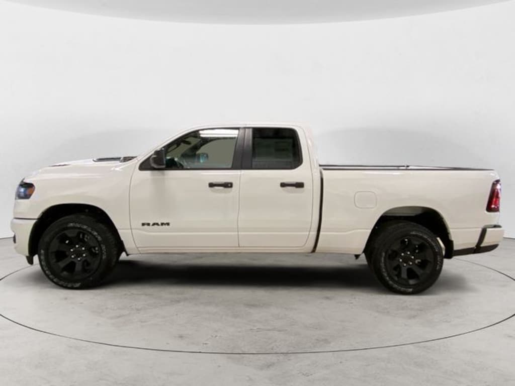 New 2026 Ram 1500 EXPRESS QUAD CAB 4X4 6'4 BOX Pickup