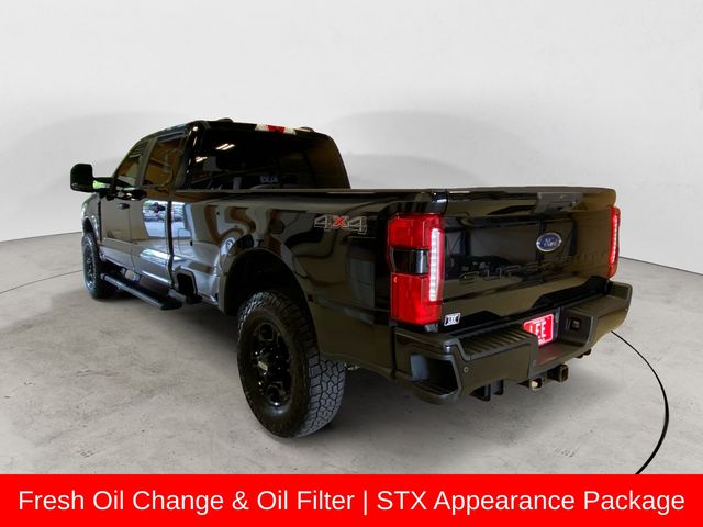 2023 Ford F-250 photo 2