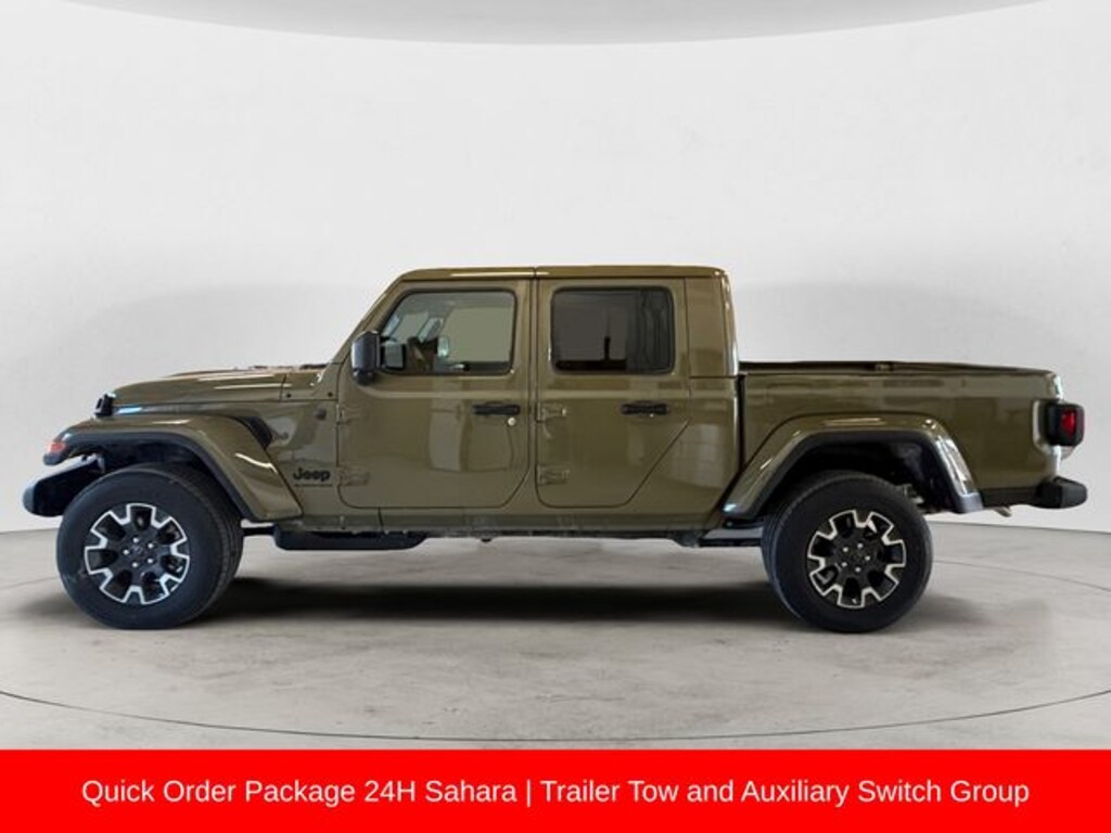 New 2026 Jeep Gladiator SAHARA 4X4 Pickup