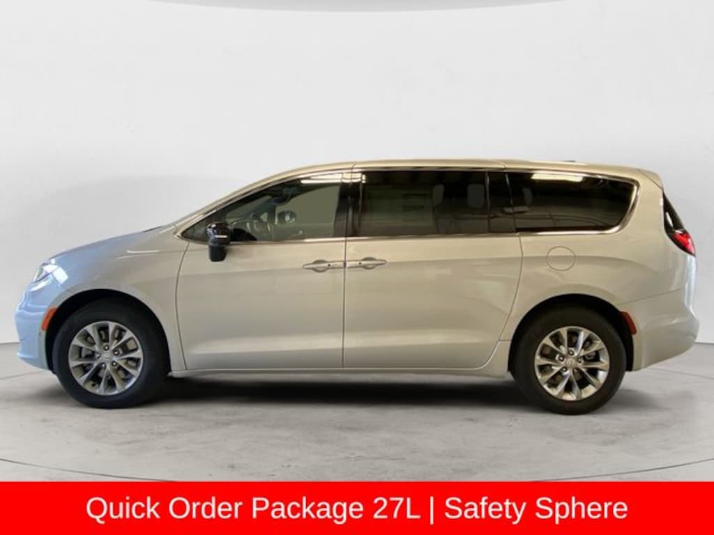 New 2026 Chrysler Pacifica SELECT AWD Passenger Van