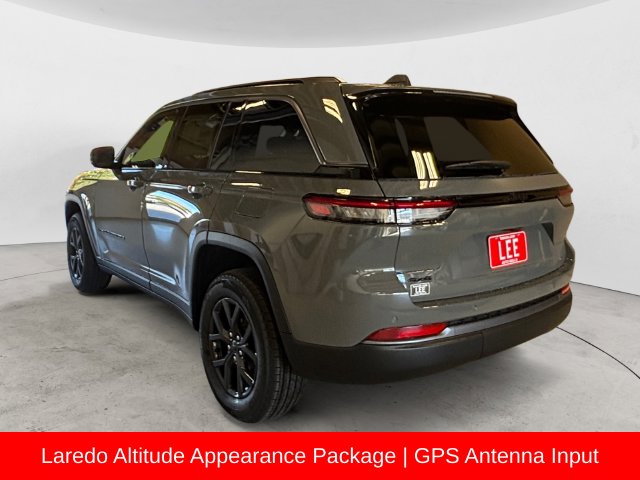 New 2027 Jeep Grand Cherokee 2 Row LAREDO 4X4 Sport Utility