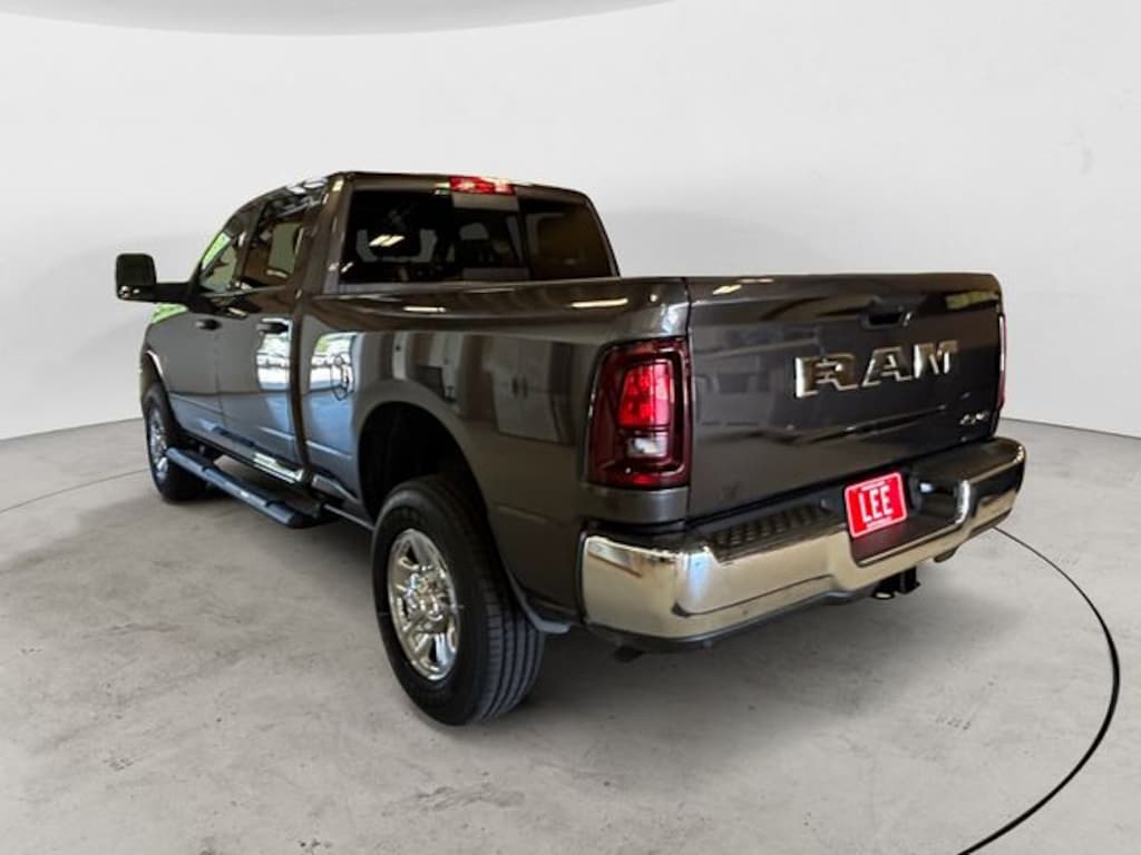 New 2026 Ram 2500 TRADESMAN CREW CAB 4X4 6'4 BOX Pickup