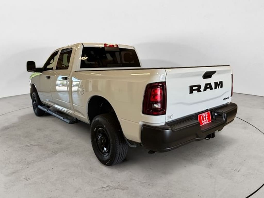 New 2026 Ram 2500 TRADESMAN CREW CAB 4X4 6'4 BOX Pickup