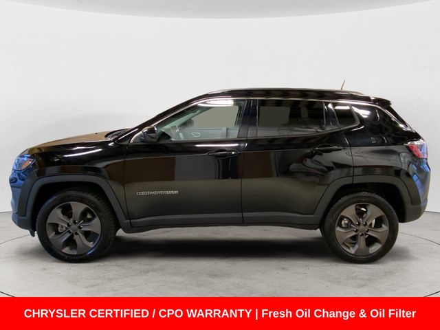 2022 Jeep Compass Latitude Lux photo 2