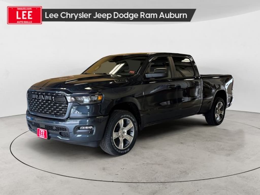 New 2026 Ram 1500 EXPRESS CREW CAB 4X4 6'4 BOX Pickup