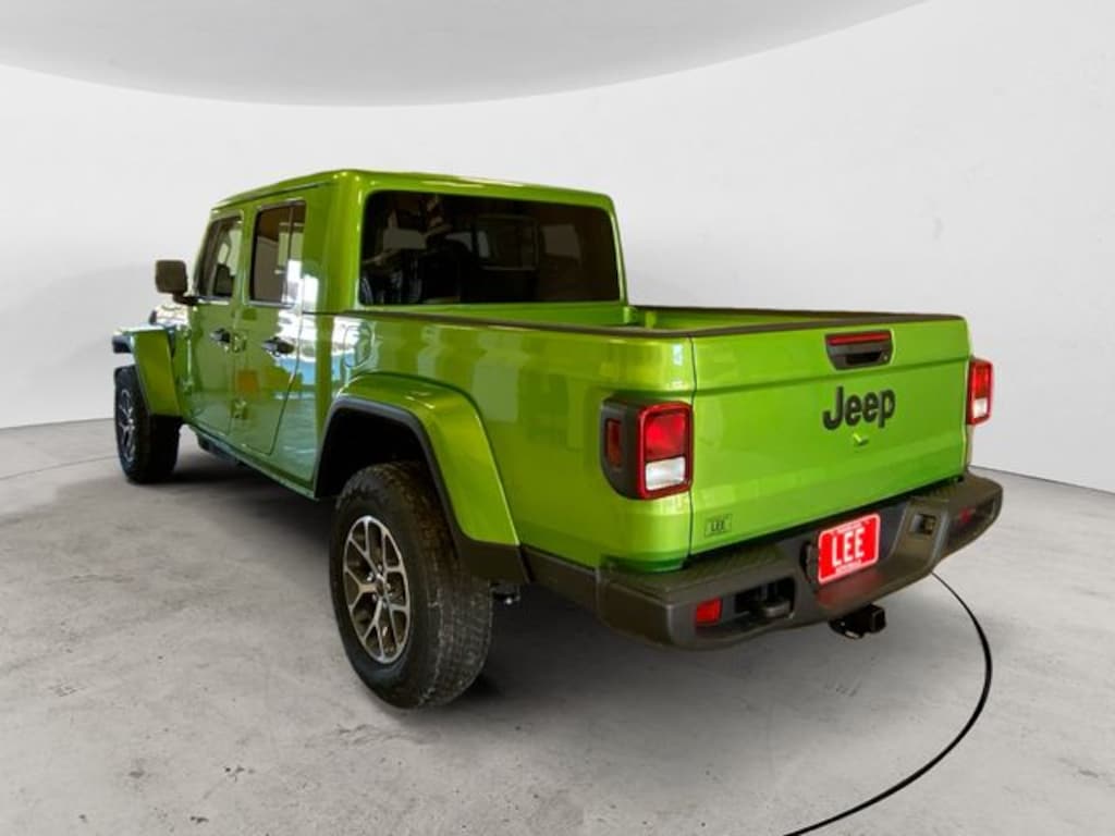 New 2026 Jeep Gladiator SPORT S 4X4 Pickup