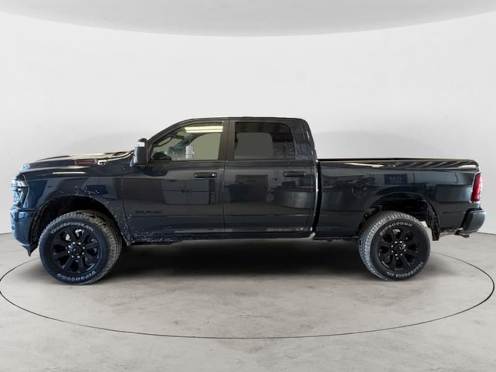 New 2026 Ram 2500 BIG HORN CREW CAB 4X4 6'4 BOX Pickup