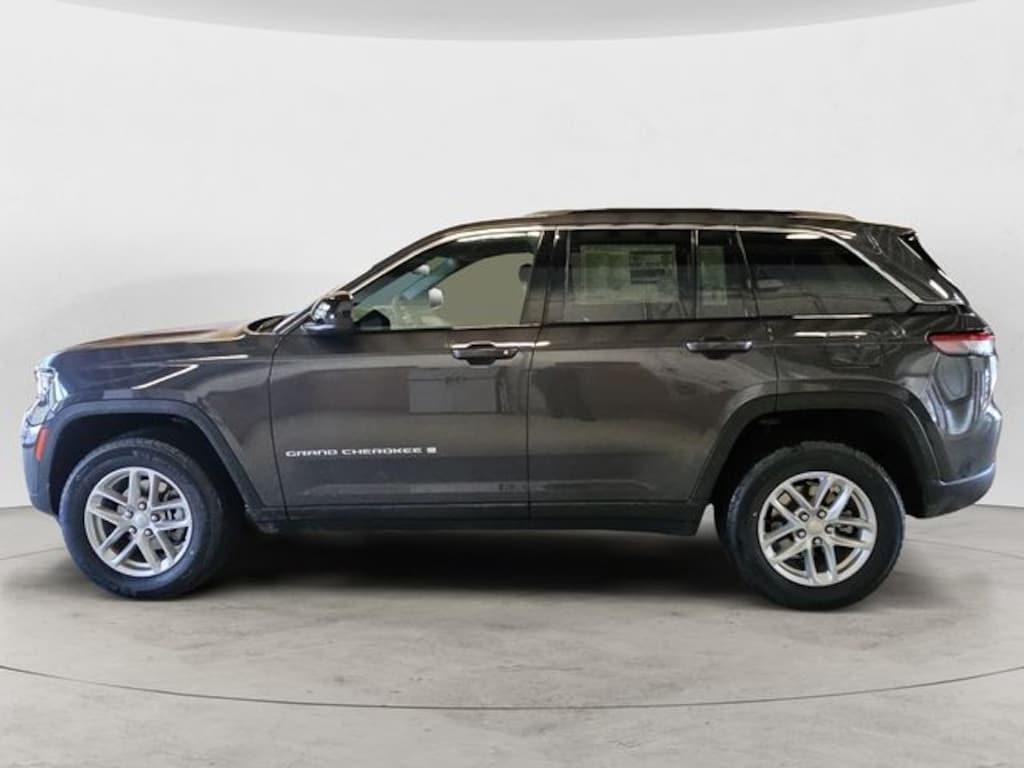 New 2026 Jeep Grand Cherokee LAREDO X 4X4 Sport Utility