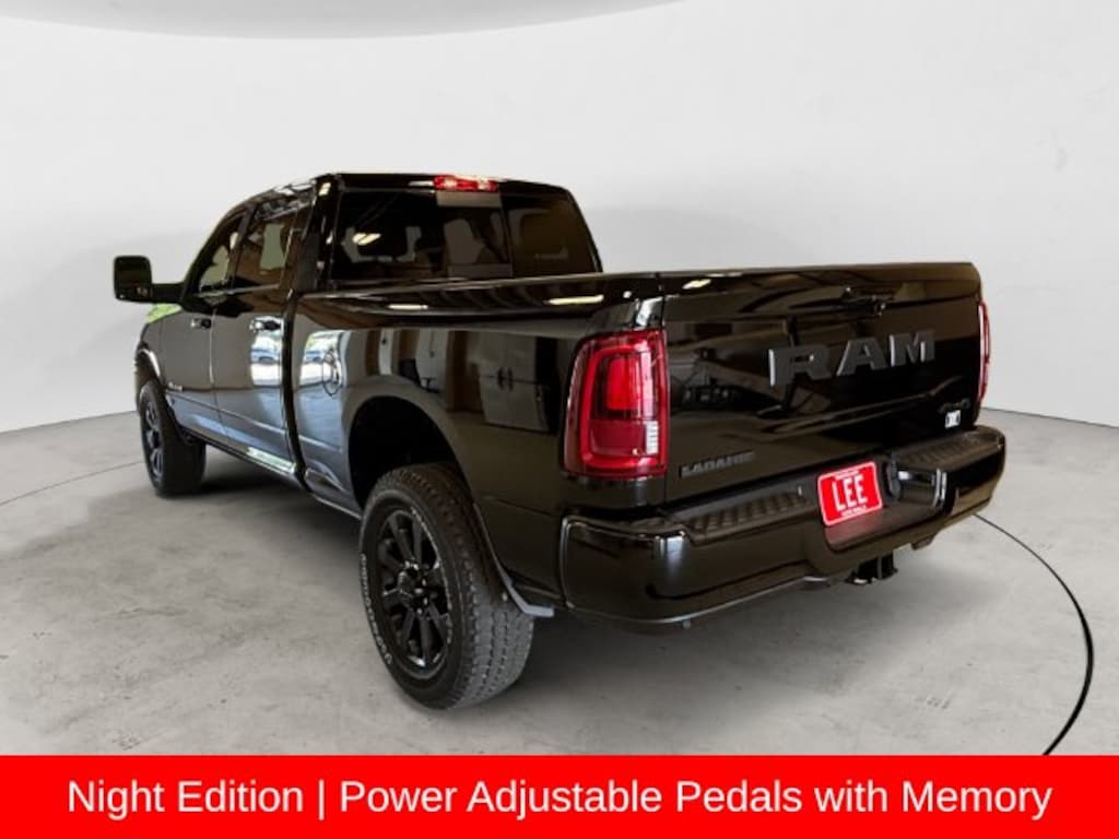 New 2026 Ram 2500 LARAMIE CREW CAB 4X4 6'4 BOX Pickup