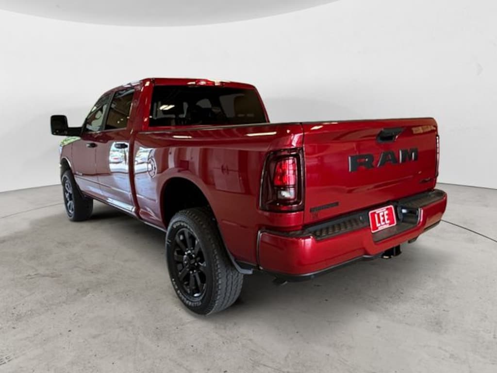 New 2026 Ram 2500 BIG HORN CREW CAB 4X4 6'4 BOX Pickup