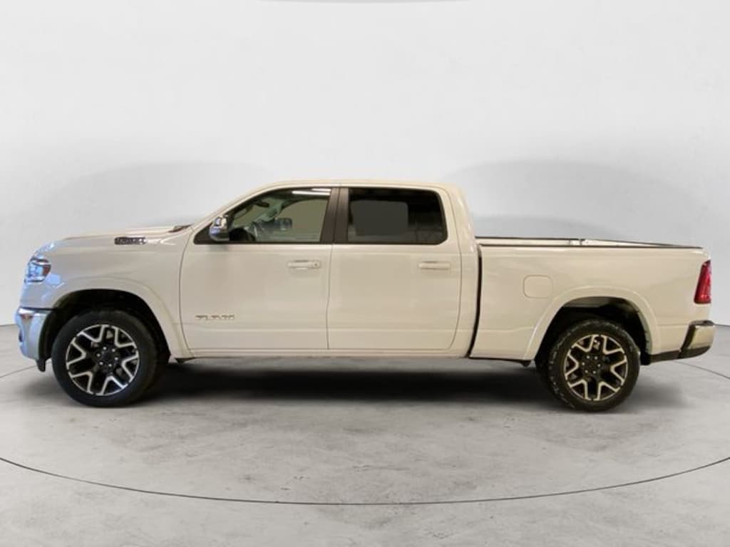 New 2026 Ram 1500 LARAMIE CREW CAB 4X4 6'4 BOX Pickup