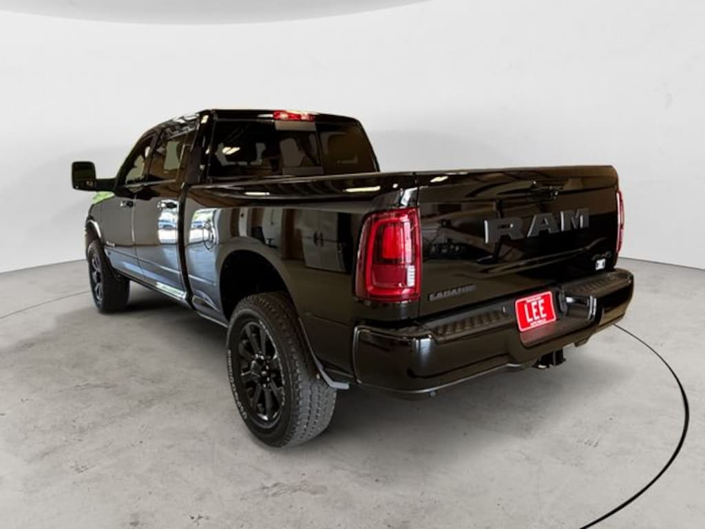 New 2026 Ram 2500 LARAMIE CREW CAB 4X4 6'4 BOX Pickup