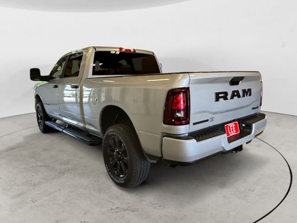 New 2026 Ram 2500 BIG HORN CREW CAB 4X4 6'4 BOX Pickup